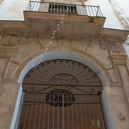 La Maison A La Cathedral Palermo Exterior photo